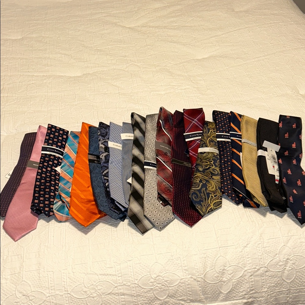 21 NWT Assorted Designer Men's Ties Collection